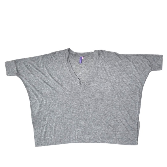 EMMA & SAM GRAY V NECK SHORT SLEEVE LOOSE FIT BOXY TOP - Picture 7 of 11